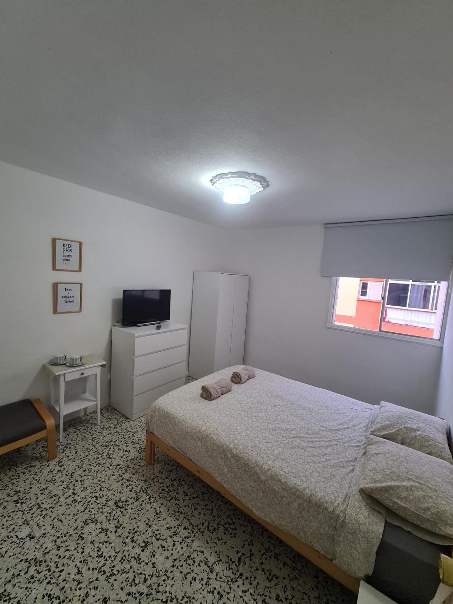 Eeb Private Room Habitacion Privada En Piso Compartido La Laguna  Exterior foto